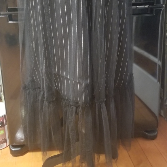 Unique designed Dress - Picture 6 of 12